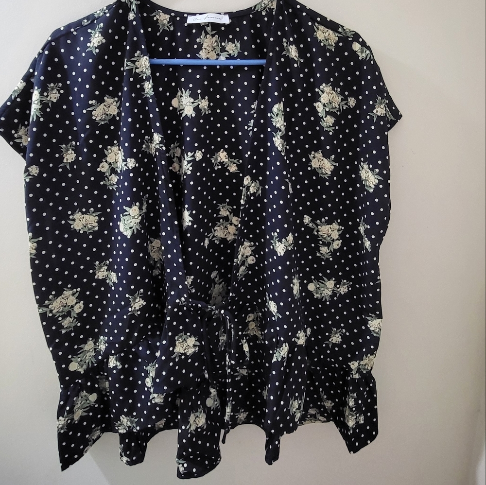 CES FEMME NWOT WOMENS LARGE  BLOUSE TIE FRONT